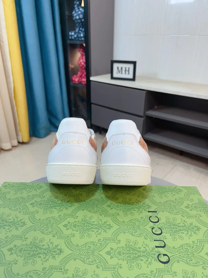 Men's shoes 💰400🌹🌹[GUCCI] Gucci's new lace-up casual men's shoes are on the market first, and the materials and workmanship are superior to all versions on the market. The highest quality shipped first-layer cowhide with imported original perforated materials➕Genuine leather lining, privately molded soft outsole, high foot comfort, imported special materials highlight the brand's unique charm, high-end customization 38-44
